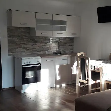 Apartment Lelke *